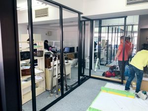 間仕切り施工中