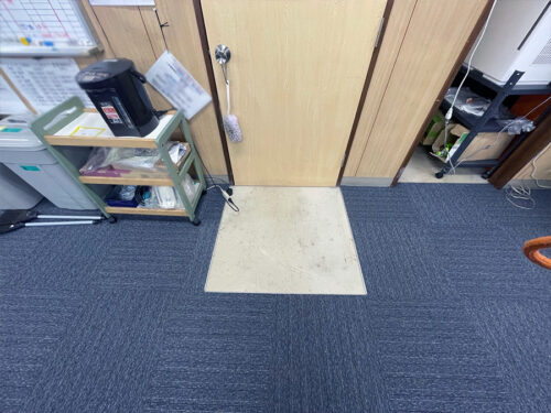 タイルカーペット貼替後