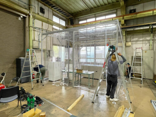 施工中