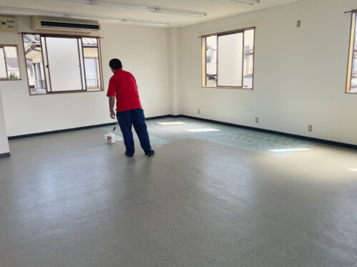 施工中