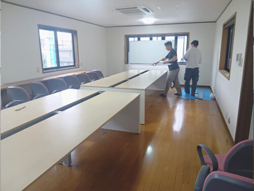 納品作業中