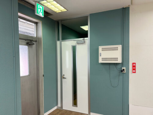 アルミパーテーション設置